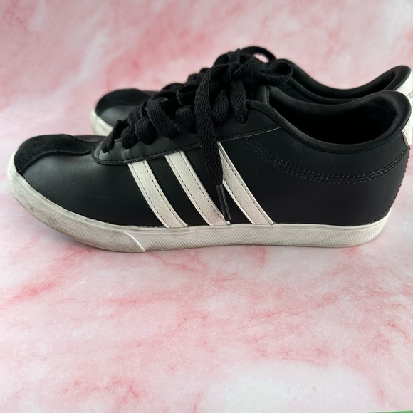 ADIDAS Women's Courtset B74560 White Black Lace-Up Sneaker Shoes Size 5 - Picture 4 of 15